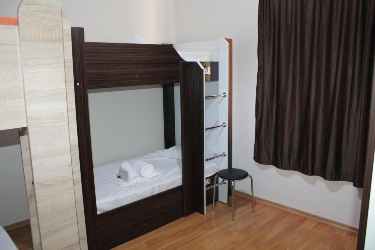 Tempus Hotel-Hostel Yerevan Exterior photo