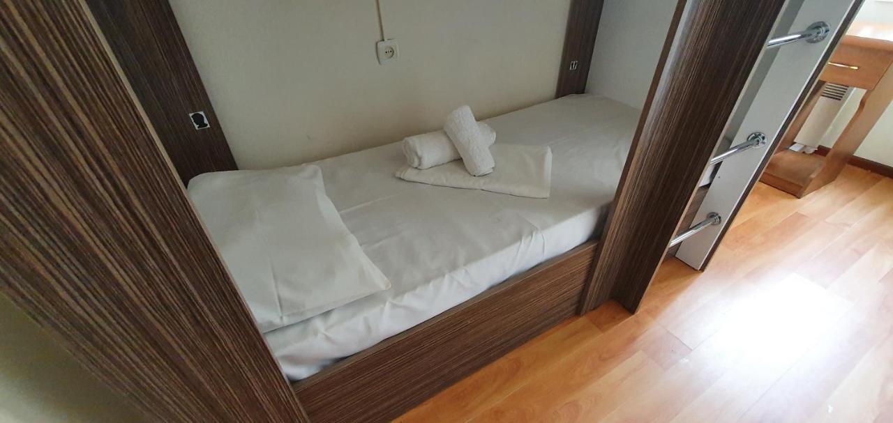 Tempus Hotel-Hostel Yerevan Exterior photo